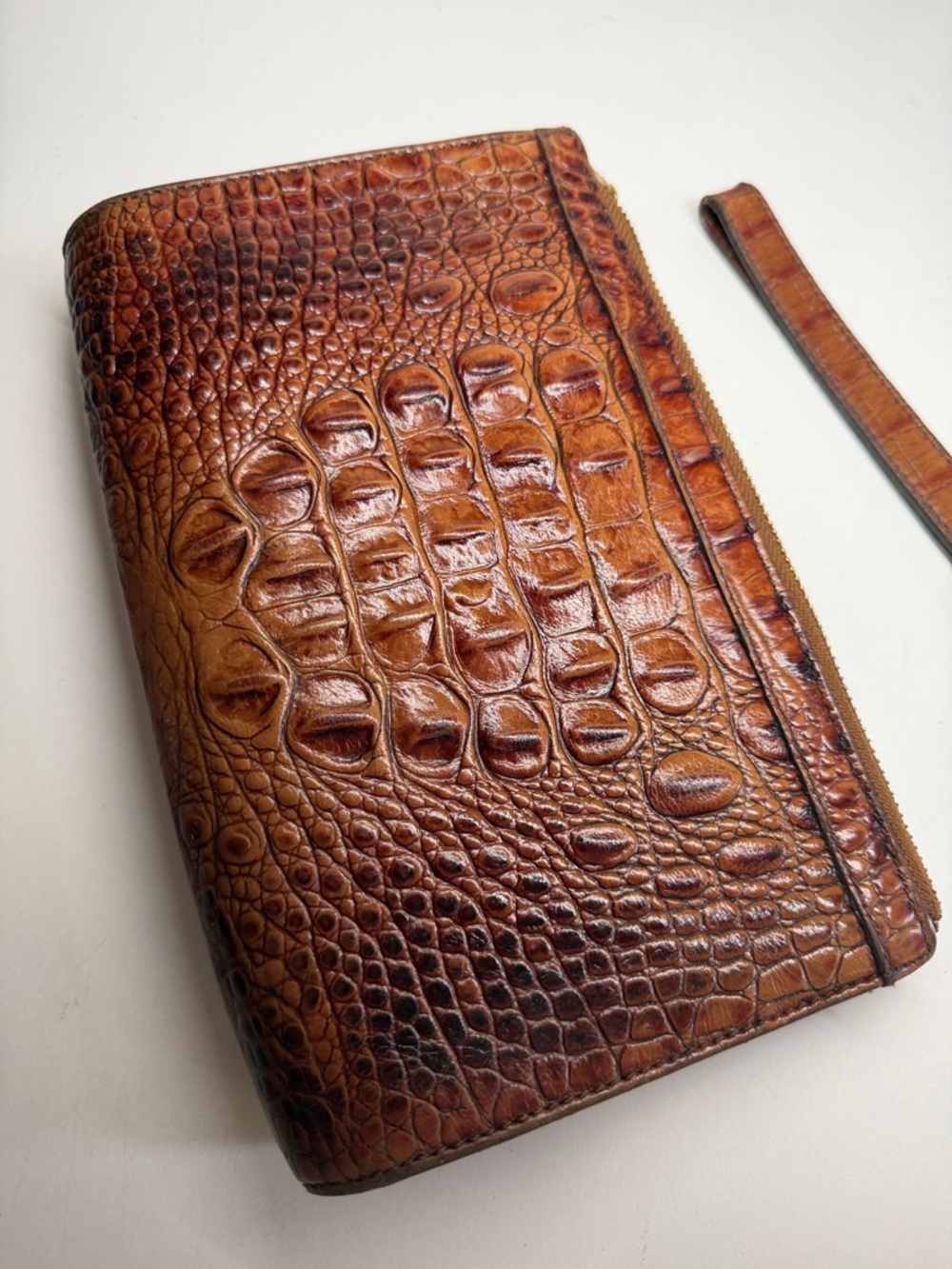 Brahmin Vintage Melbourne Collection Crocodile Embossed Women’s Wristlet Wallet - Picture 10 of 16